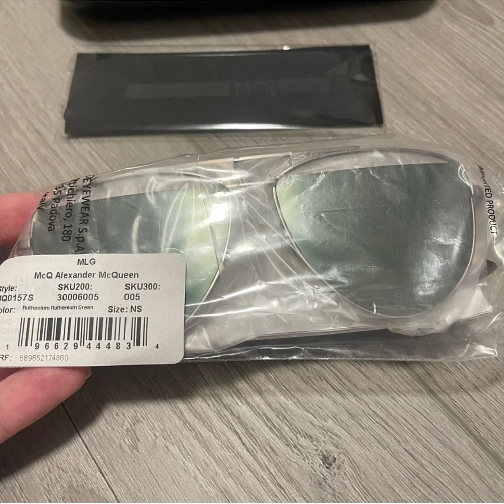 🆕 McQ Alexander McQueen Ruthenium & Green Core Aviator Sunglasses UV 61mm Lens - Picture 6 of 6